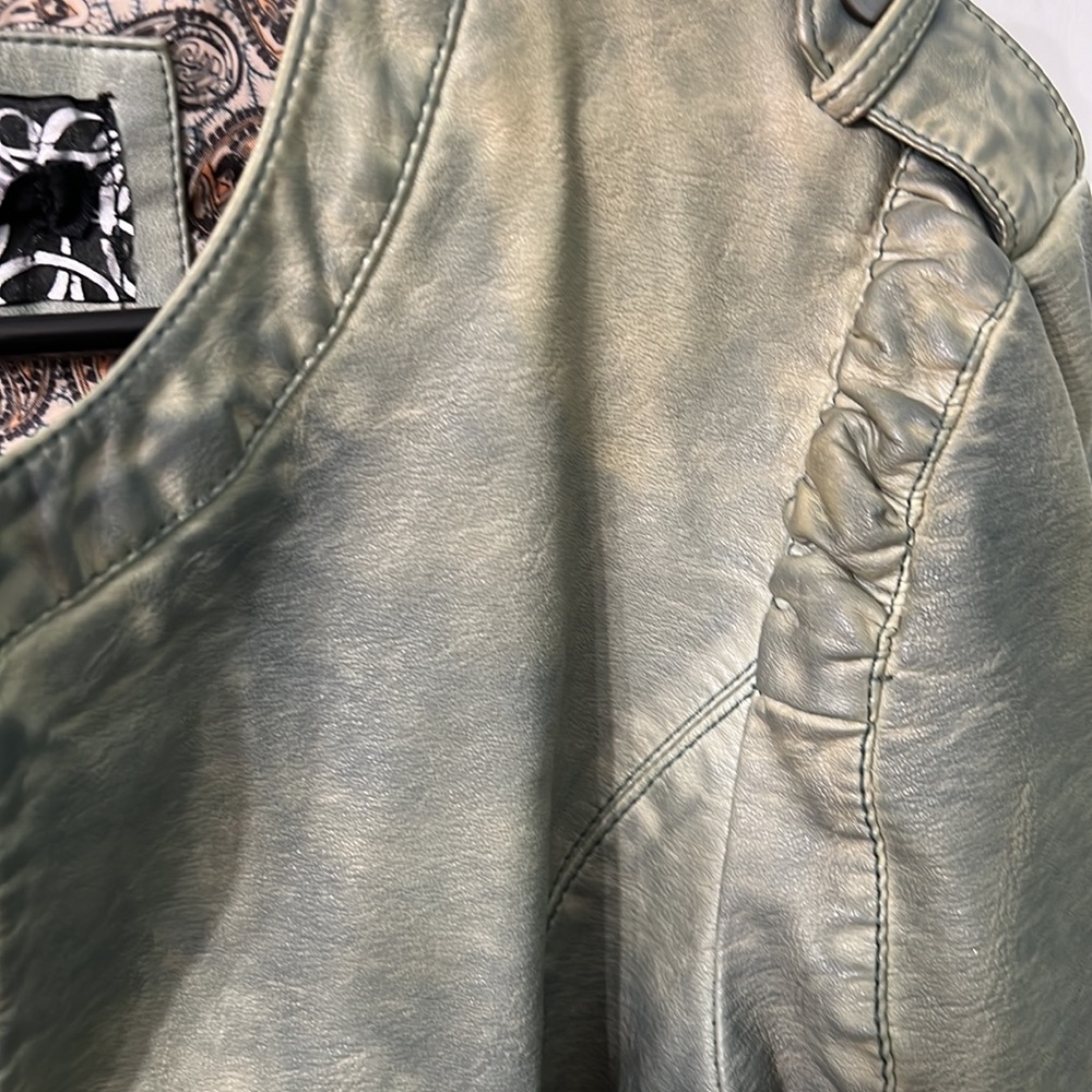 Nice Light Weight Pleather Jacket. Distressed Loo… - image 5